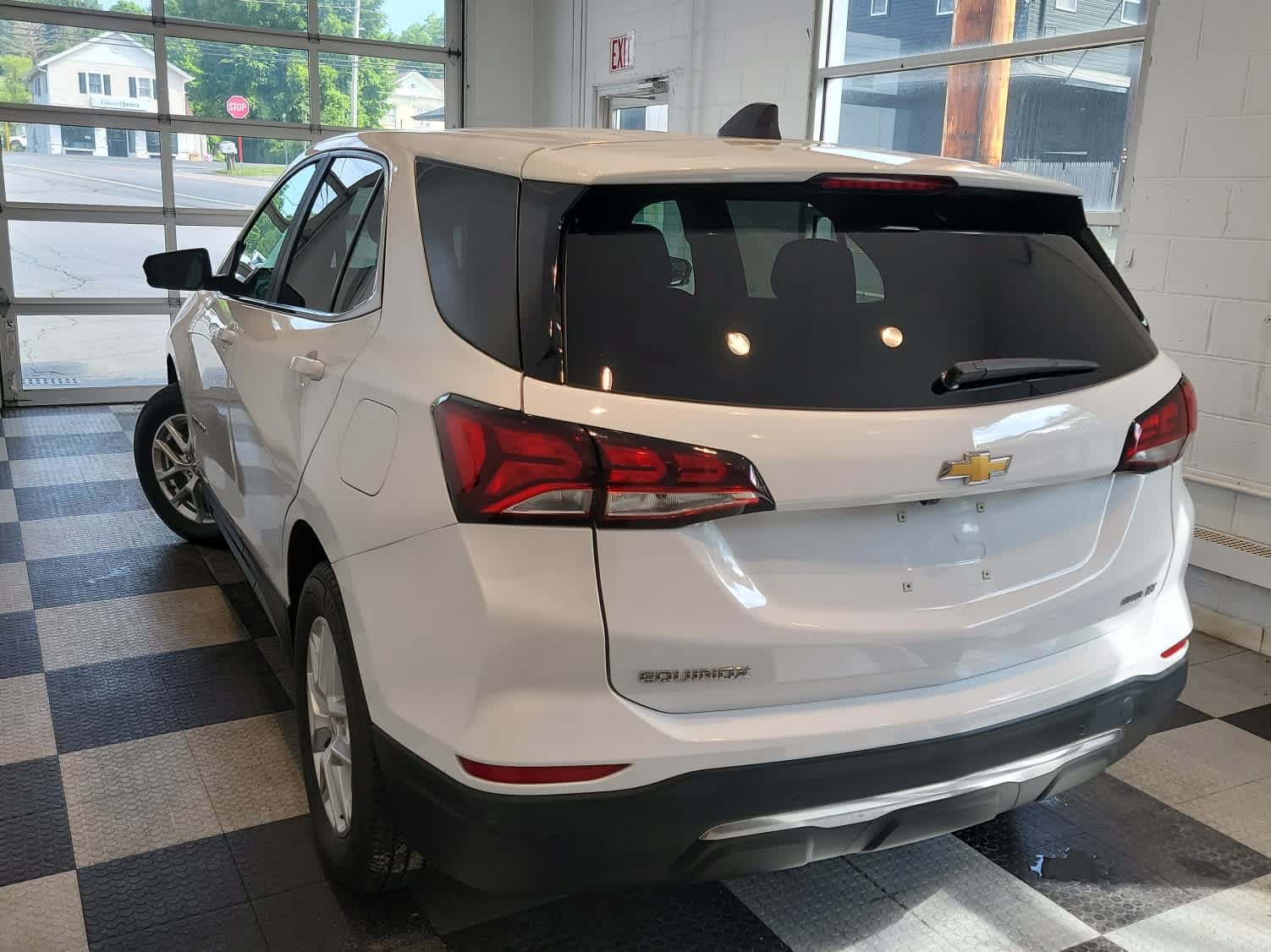 Used 2022 Chevrolet Equinox LT AWD/4WD image 3