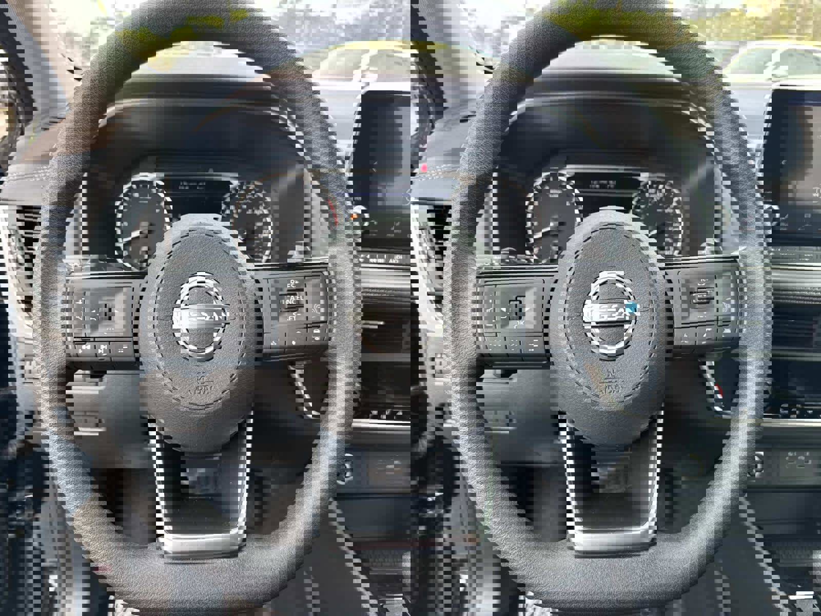 Used 2023 Nissan Rogue SV image 28