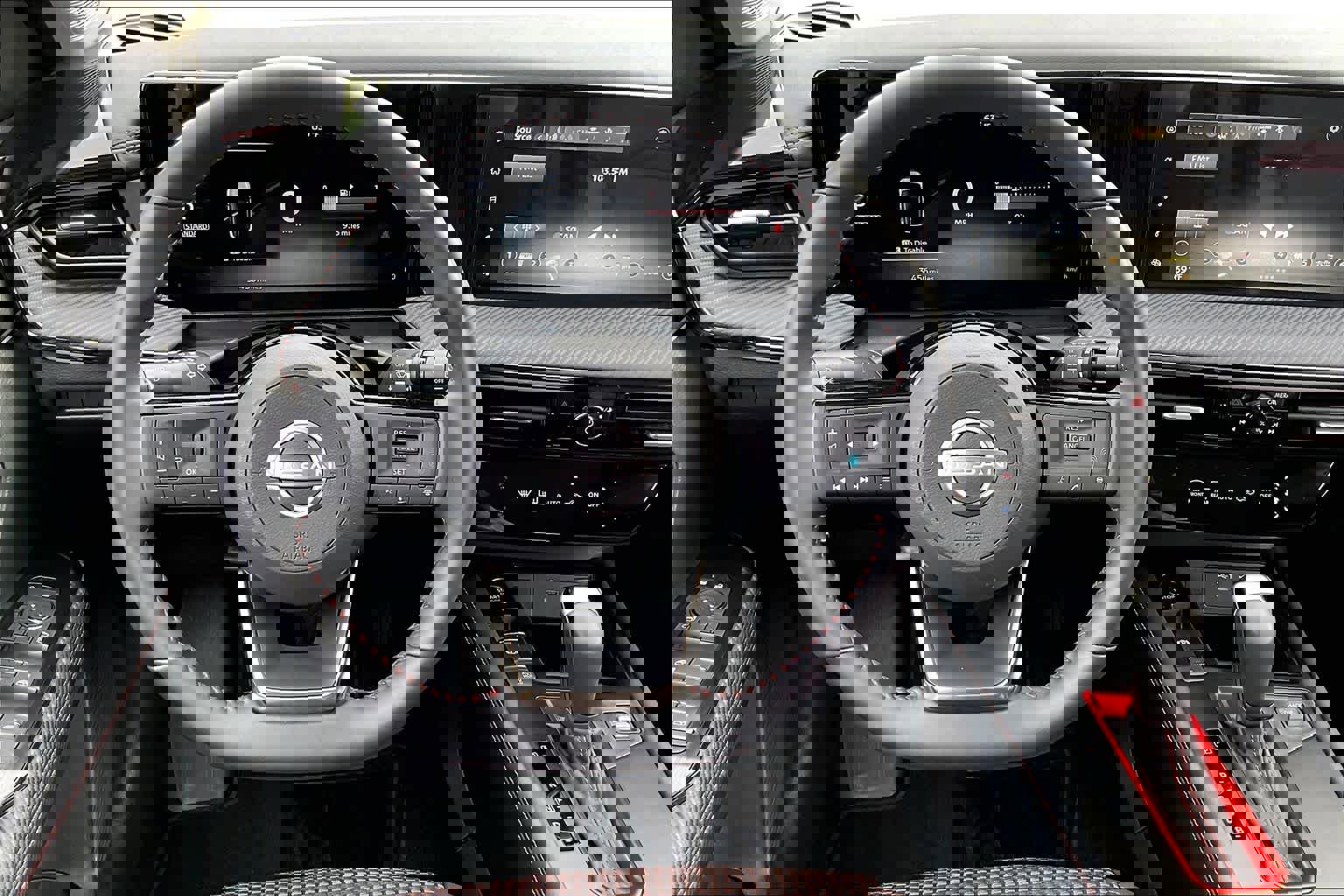 Used 2025 Nissan Kicks SR w/ Illumination Package image 5