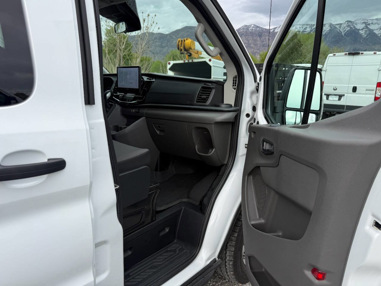Used 2025 Ford Transit 350 XLT AWD/4WD image 17
