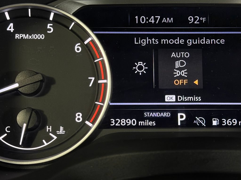 Used 2025 Nissan Rogue SV FWD image 15