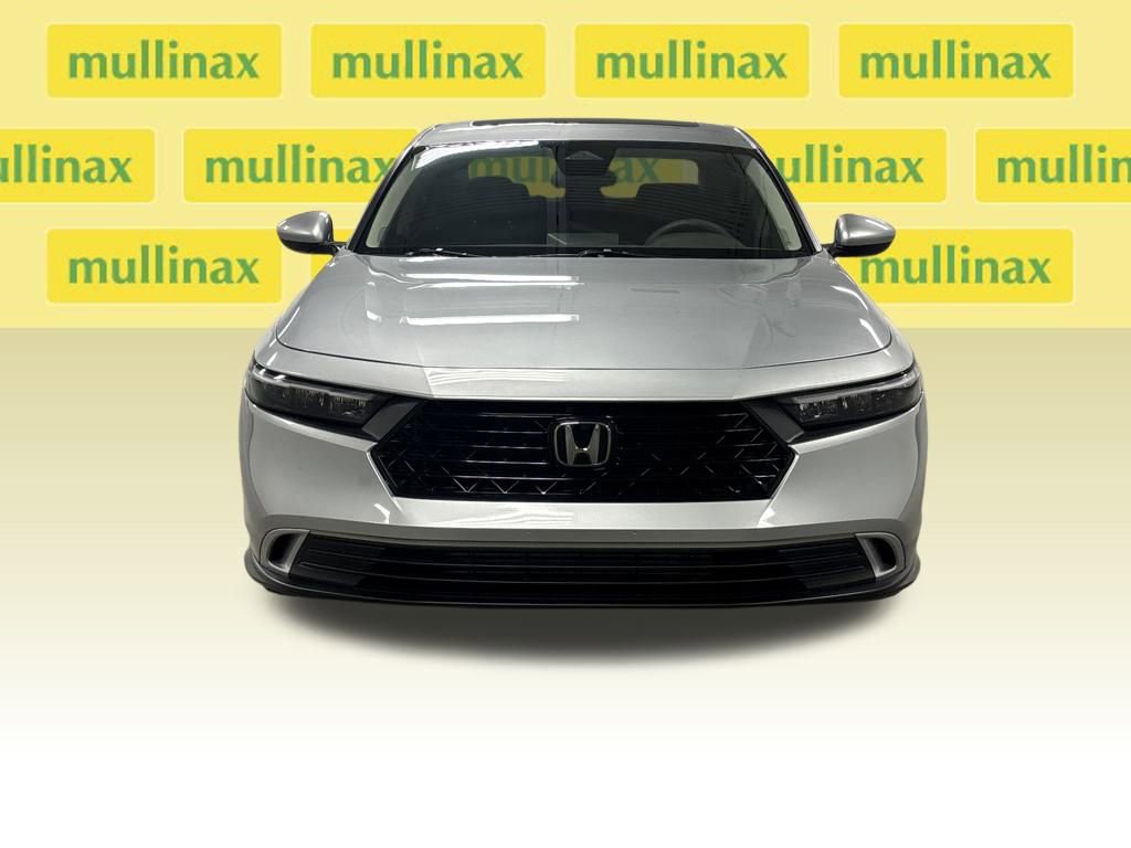 Used 2023 Honda Accord EX image 5