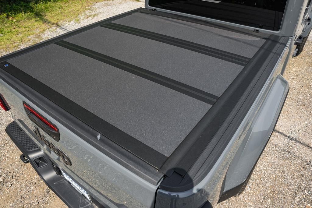 New 2025 Jeep Gladiator Sport AWD/4WD image 8