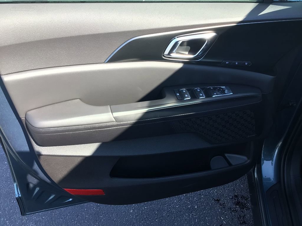 New 2026 Kia Carnival SX Prestige image 9