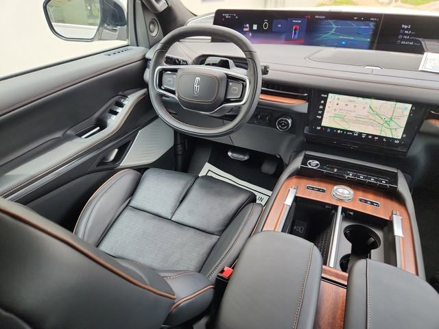 New 2025 Lincoln Navigator Black Label image 10