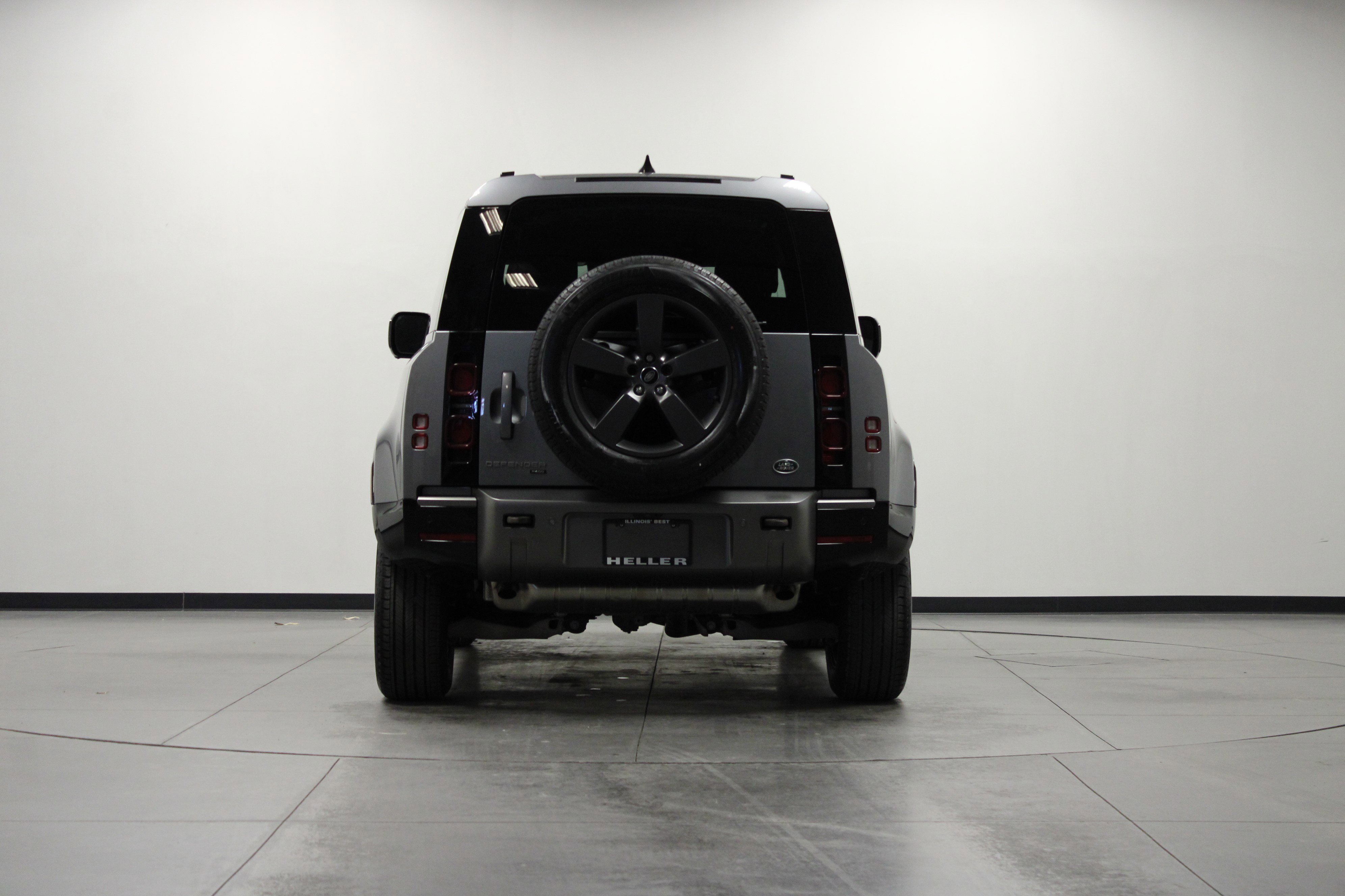 Used 2021 Land Rover Defender 90 X-Dynamic S image 5