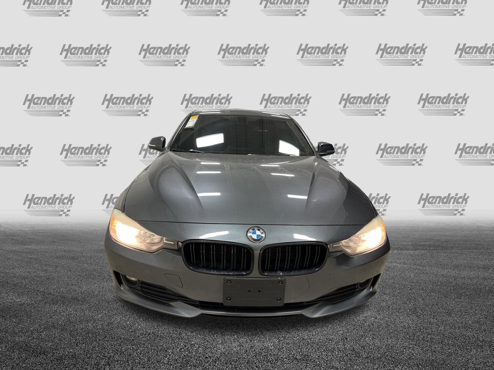 Used 2015 BMW 320i xDrive Sedan AWD/4WD image 3