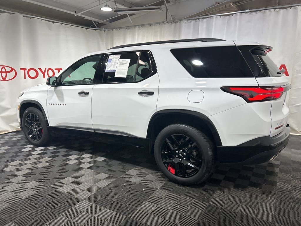 Used 2022 Chevrolet Traverse Premier w/ Redline Edition AWD/4WD image 4