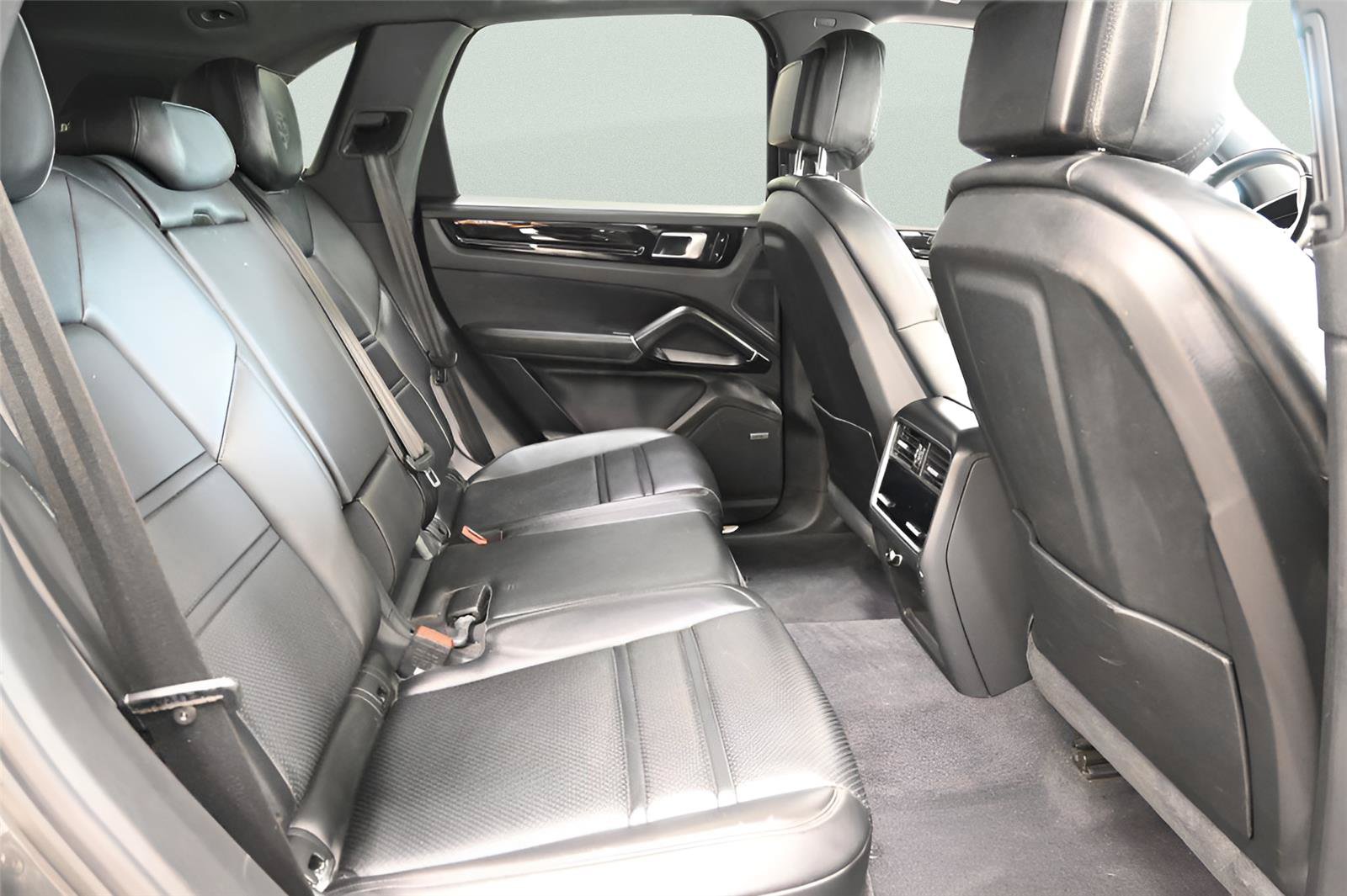 Used 2019 Porsche Cayenne S AWD/4WD image 19