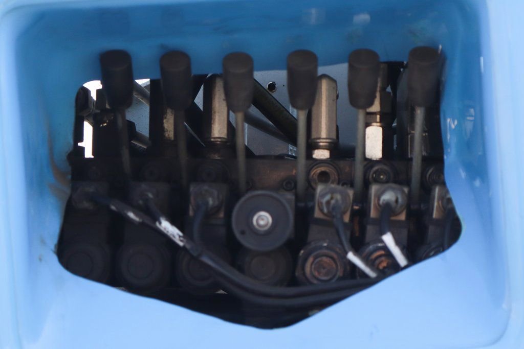 Used 2019 Ford F650 2WD Regular Cab Super Duty image 13