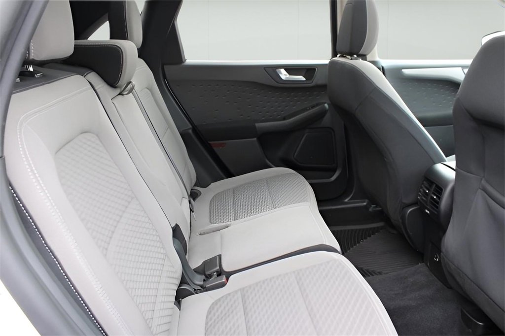 Used 2020 Ford Escape SE image 22