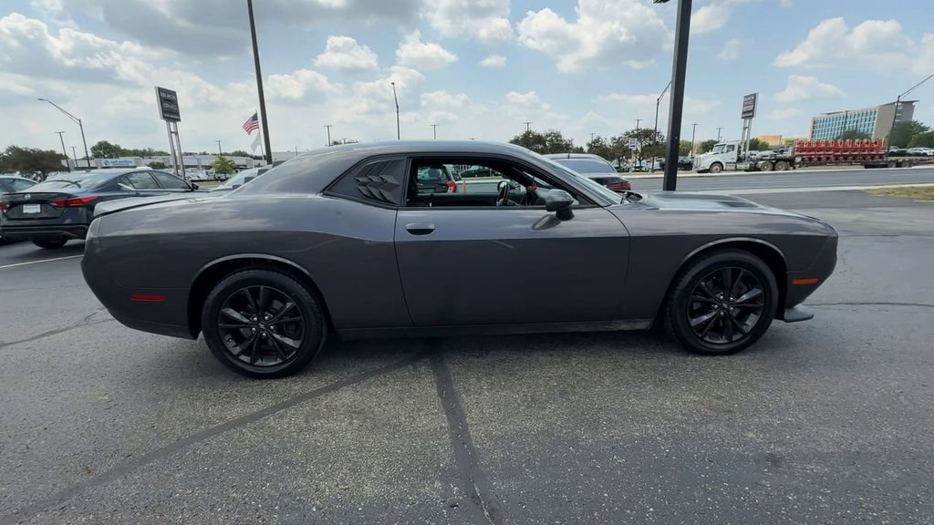 Used 2020 Dodge Challenger GT w/ Blacktop Package AWD/4WD image 9