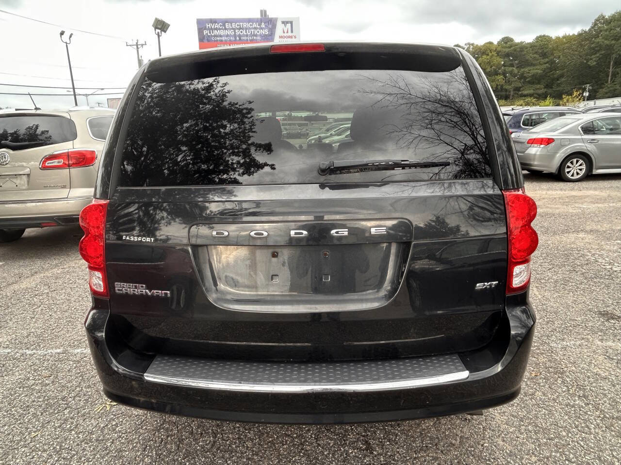 Used 2014 Dodge Grand Caravan SXT image 6