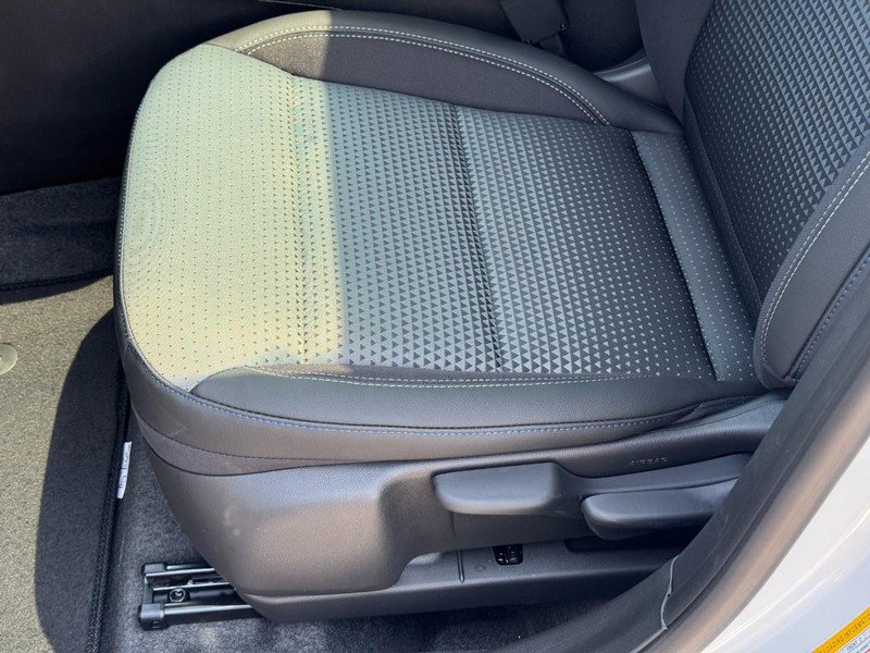 New 2026 Chevrolet Trax LT w/ Sunroof Package FWD image 36
