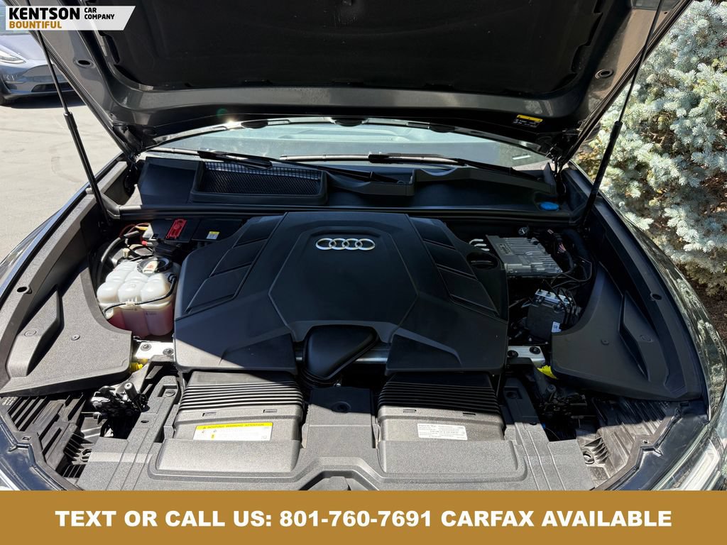 Used 2020 Audi Q8 Premium Plus w/ Premium Plus Package AWD/4WD image 32