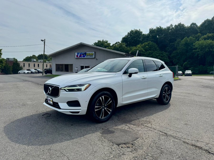 Used 2019 Volvo XC60 T6 Momentum w/ Multimedia Package AWD/4WD image 1