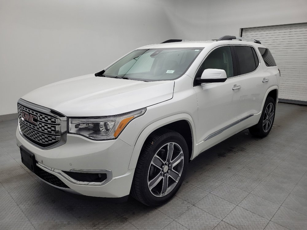 Used 2018 GMC Acadia Denali image 2