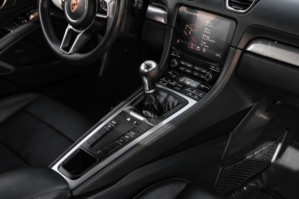 Used 2021 Porsche 718 Cayman RWD image 16