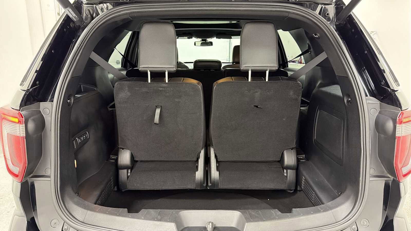 Used 2018 Ford Explorer Sport w/ Equipment Group 401A AWD/4WD image 29