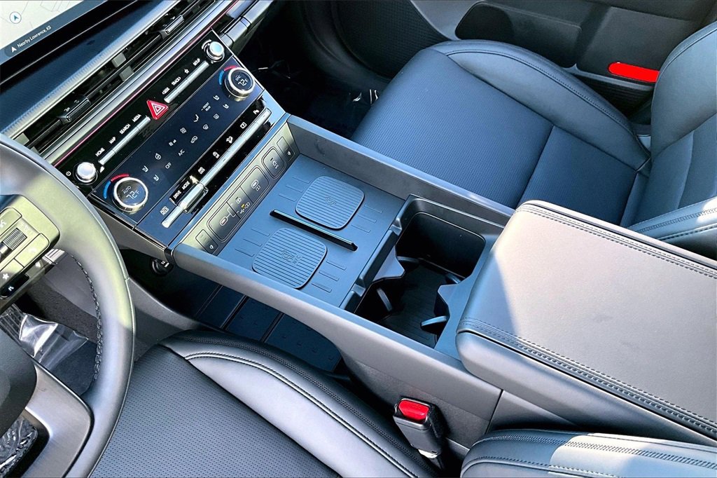 Used 2025 Hyundai Santa Fe Calligraphy image 15