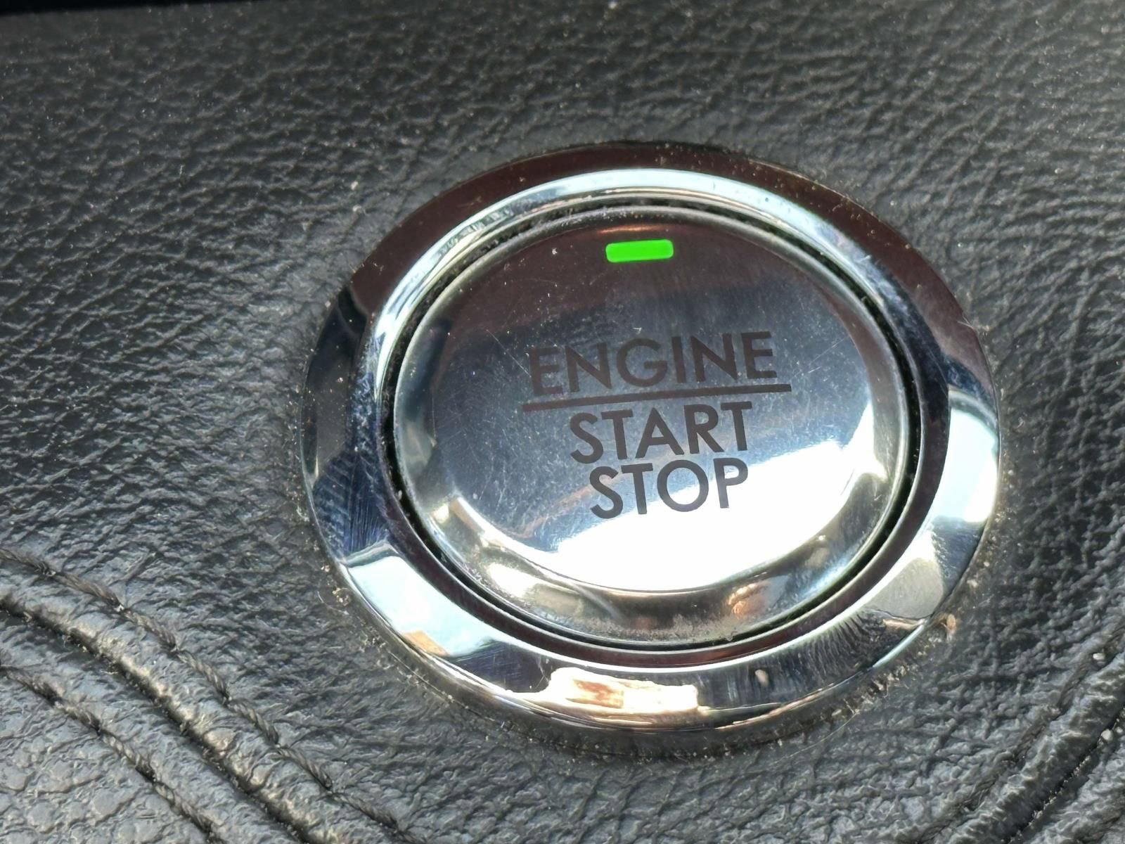 Used 2022 Lincoln Navigator Reserve AWD/4WD image 18