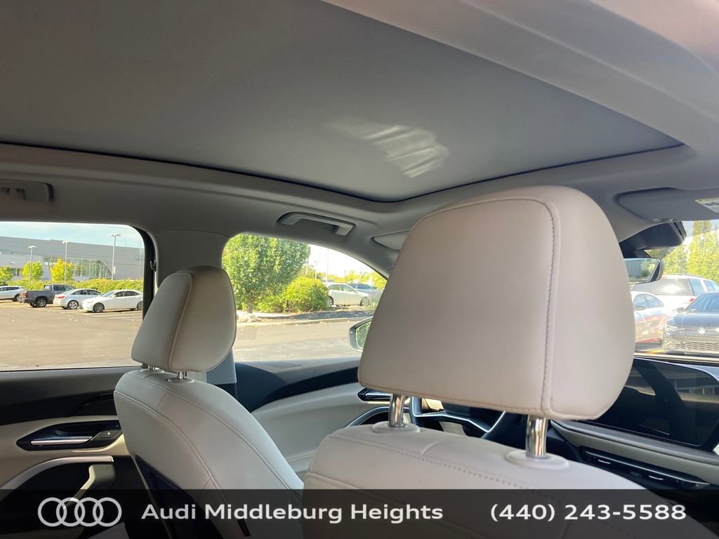 Used 2025 Audi Q5 Premium w/ Convenience Package image 28
