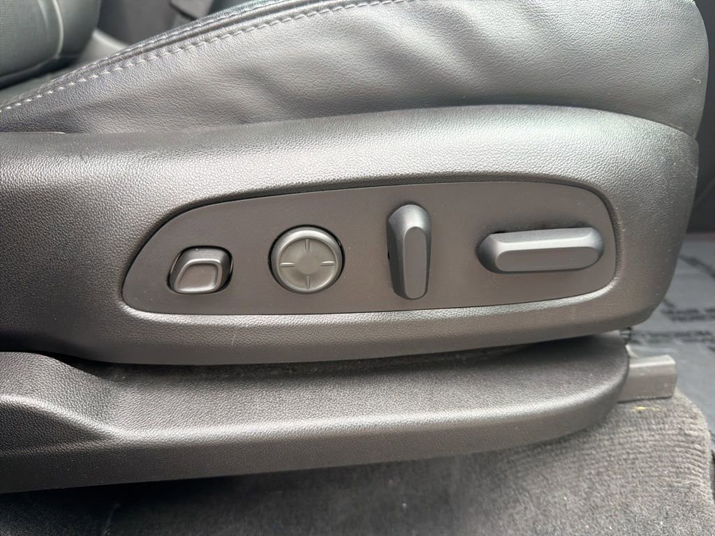 Used 2021 Buick Enclave Avenir w/ Avenir Technology Package image 34