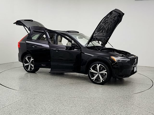 Used 2024 Volvo XC60 T8 Ultimate AWD/4WD image 10