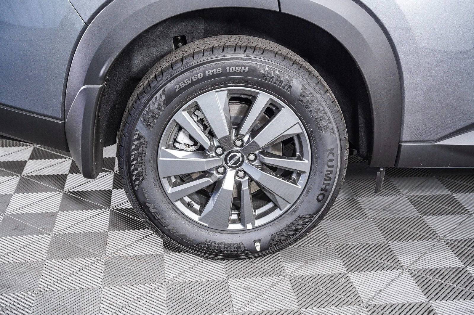 Certified 2025 Nissan Pathfinder S image 10