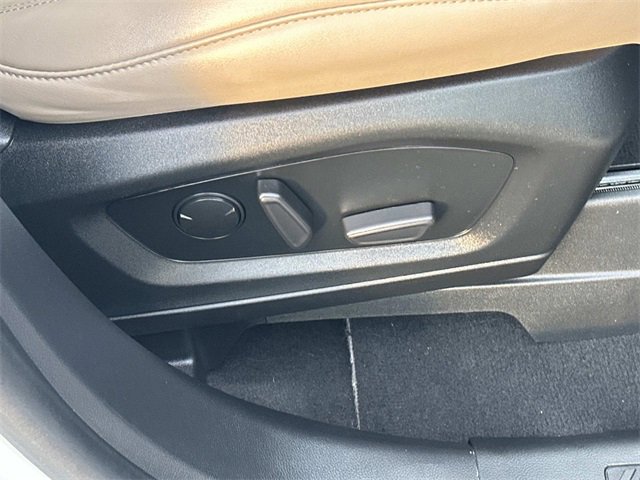 Used 2022 Ford Explorer XLT w/ Equipment Group 202A image 27