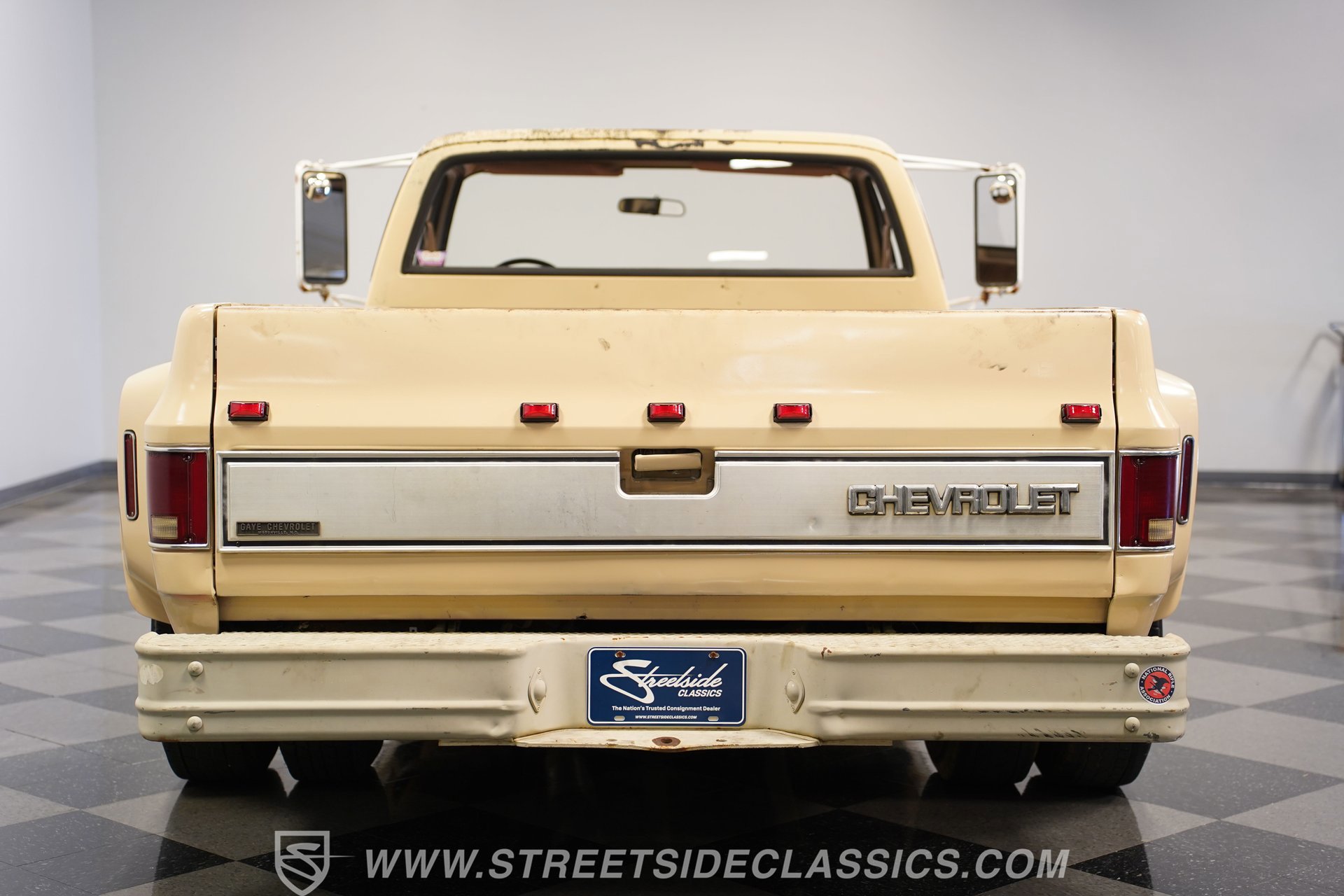 Used 1988 Chevrolet Silverado 3500 Dually Custom image 25