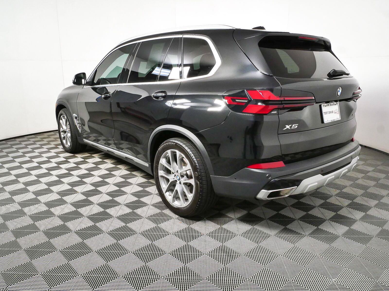 Used 2024 BMW X5 xDrive40i w/ Premium Package AWD/4WD image 30