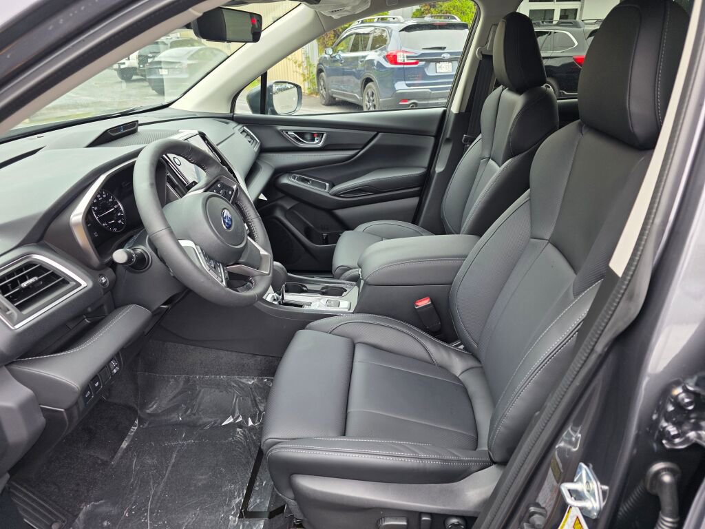 New 2025 Subaru Ascent Limited image 18