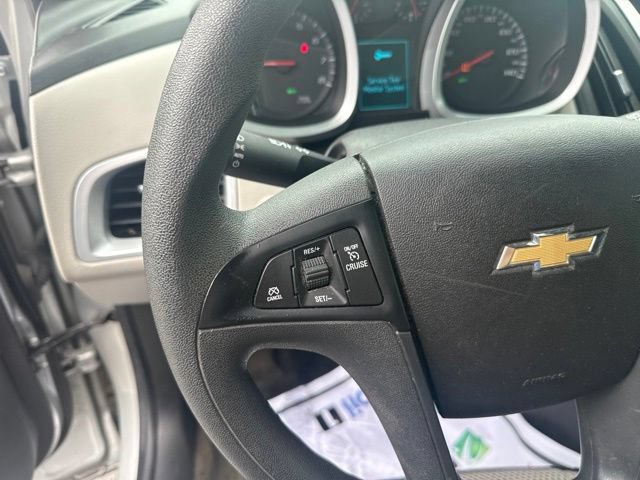 Used 2017 Chevrolet Equinox LS FWD image 16