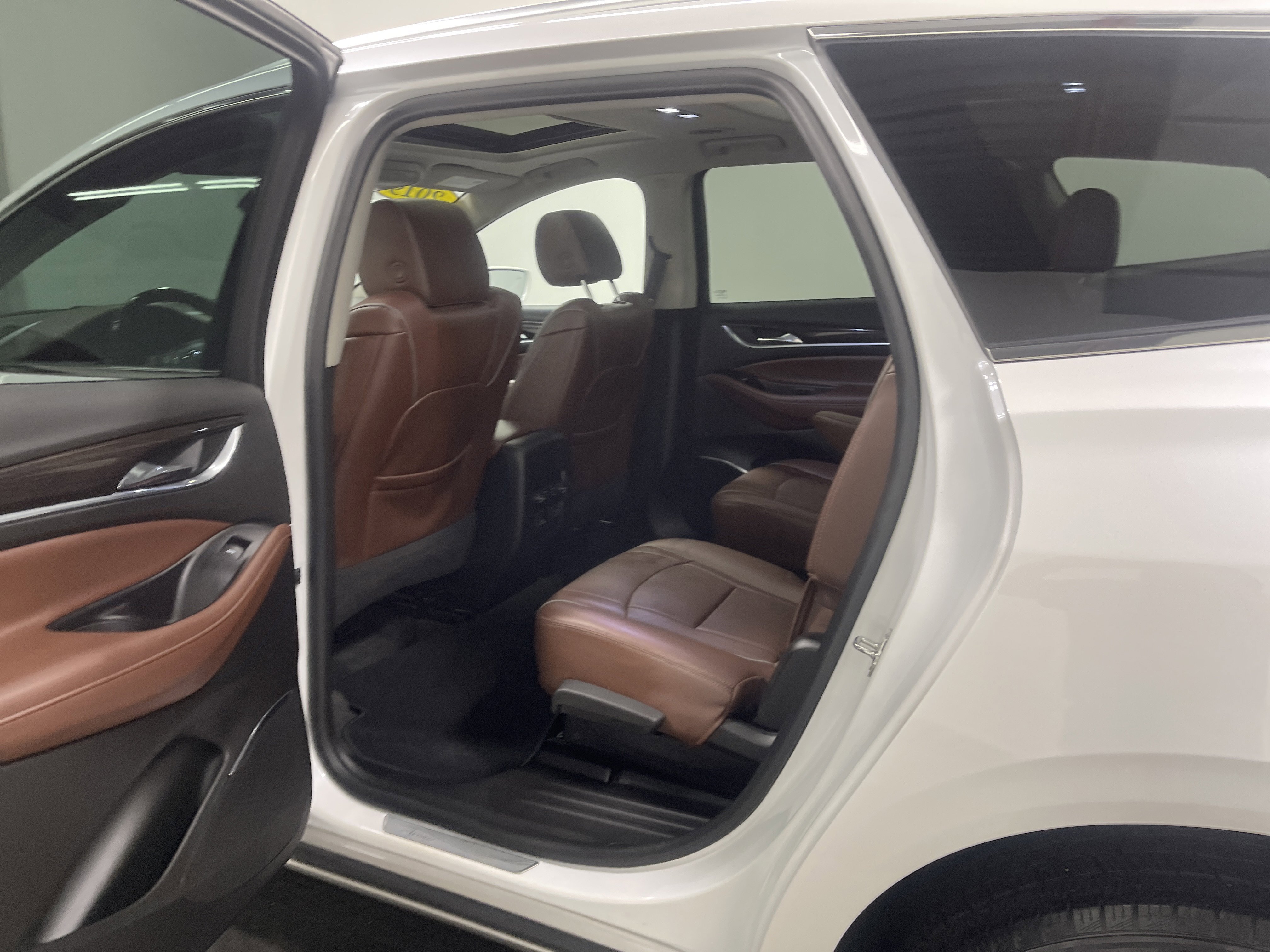 Used 2019 Buick Enclave Avenir FWD image 13