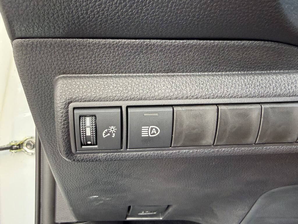 Used 2026 Toyota Corolla SE FWD image 29