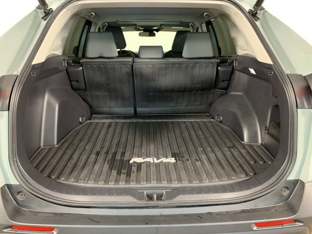 Used 2022 Toyota RAV4 XLE w/ Convenience Package AWD/4WD image 15
