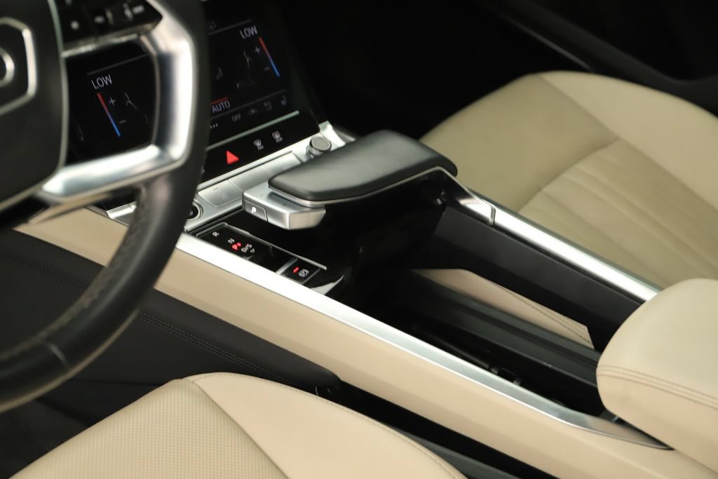 Certified 2024 Audi Q8 e-tron Premium Plus AWD/4WD image 17