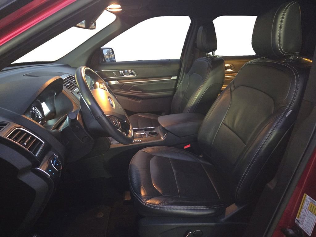 Used 2018 Ford Explorer Limited image 9