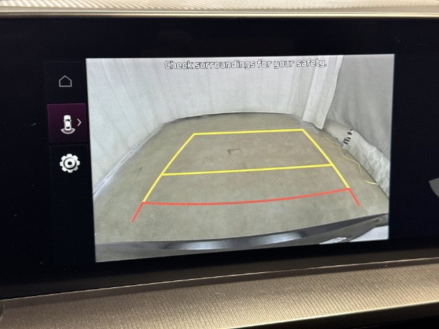 Used 2025 Kia Telluride S FWD image 21