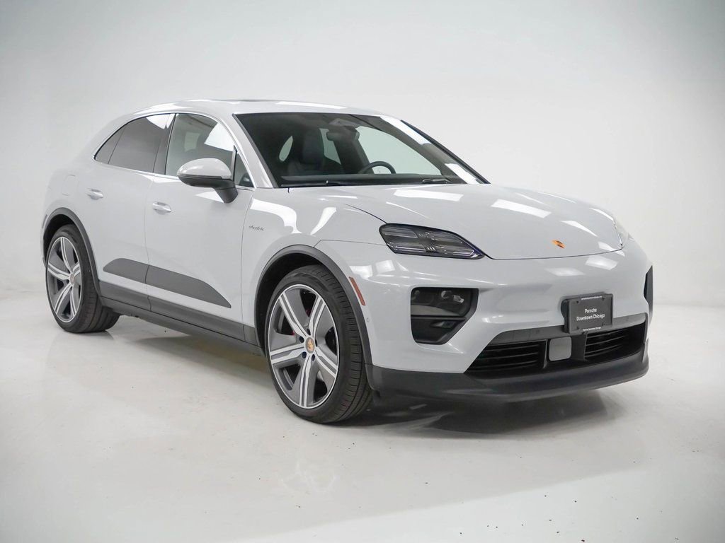 Certified 2025 Porsche Macan 4S Electric image 8