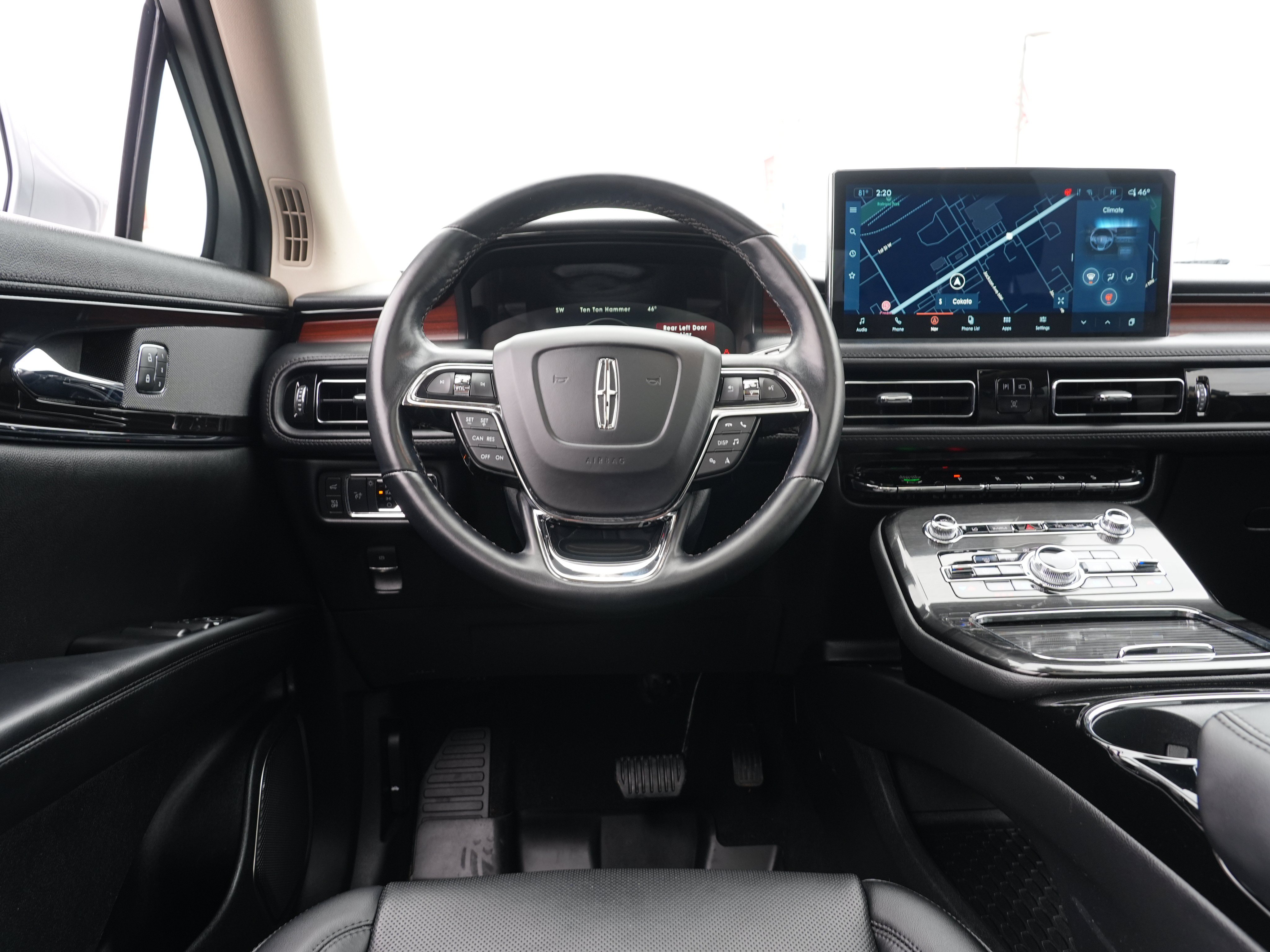 Used 2022 Lincoln Nautilus Reserve AWD/4WD image 23