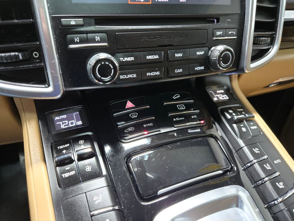 Used 2018 Porsche Cayenne image 26