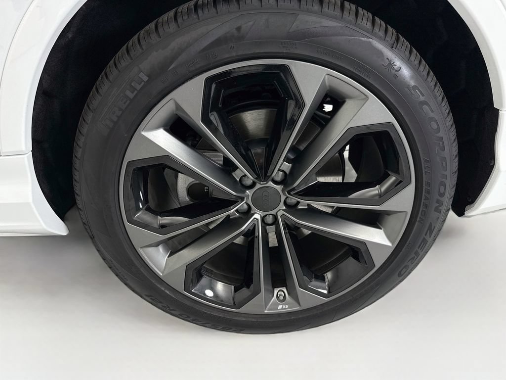 New 2026 Audi Q7 3.0T Premium Plus AWD/4WD image 31