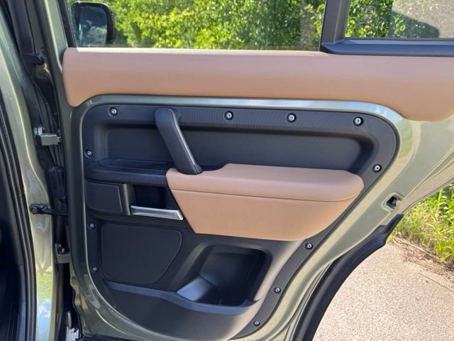 Certified 2025 Land Rover Defender 110 X AWD/4WD image 15