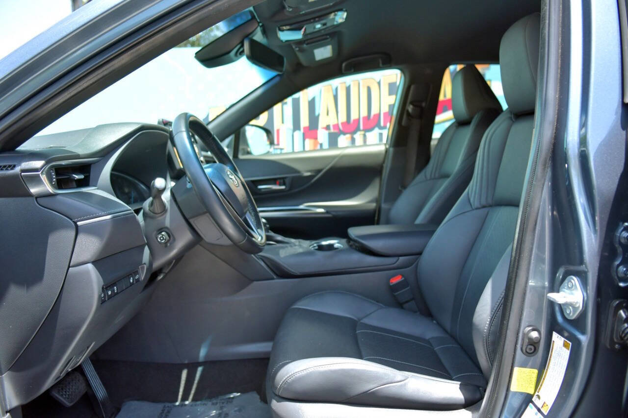 Used 2021 Toyota Venza XLE w/ Softex Package AWD/4WD image 15