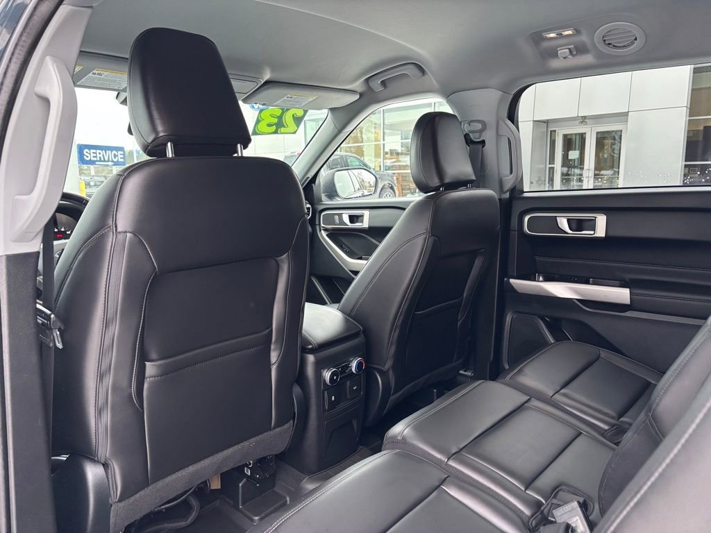 Used 2023 Ford Explorer XLT w/ Equipment Group 202A image 16