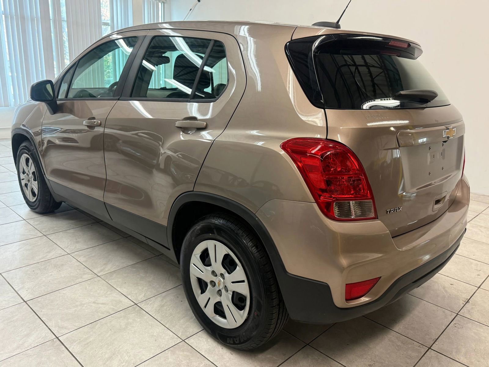 Used 2018 Chevrolet Trax LS image 7