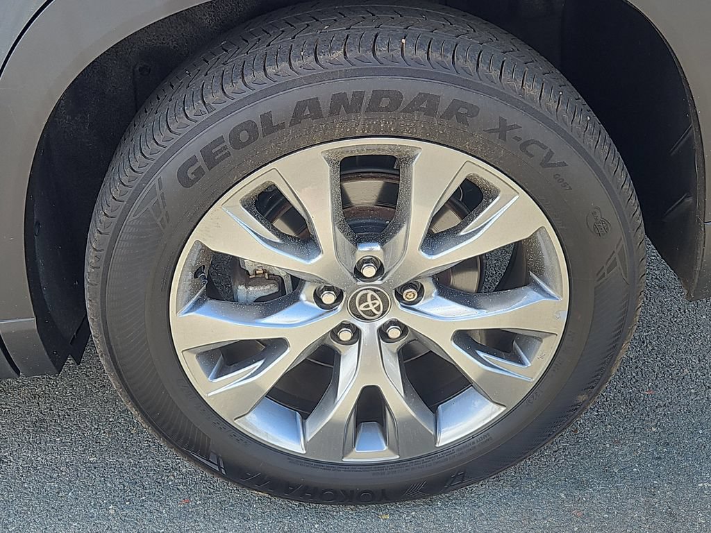 Used 2024 Toyota Grand Highlander AWD image 8
