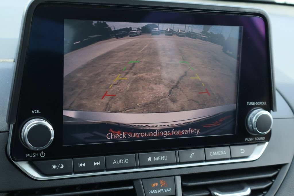 Used 2022 Nissan Altima 2.5 SV FWD image 16